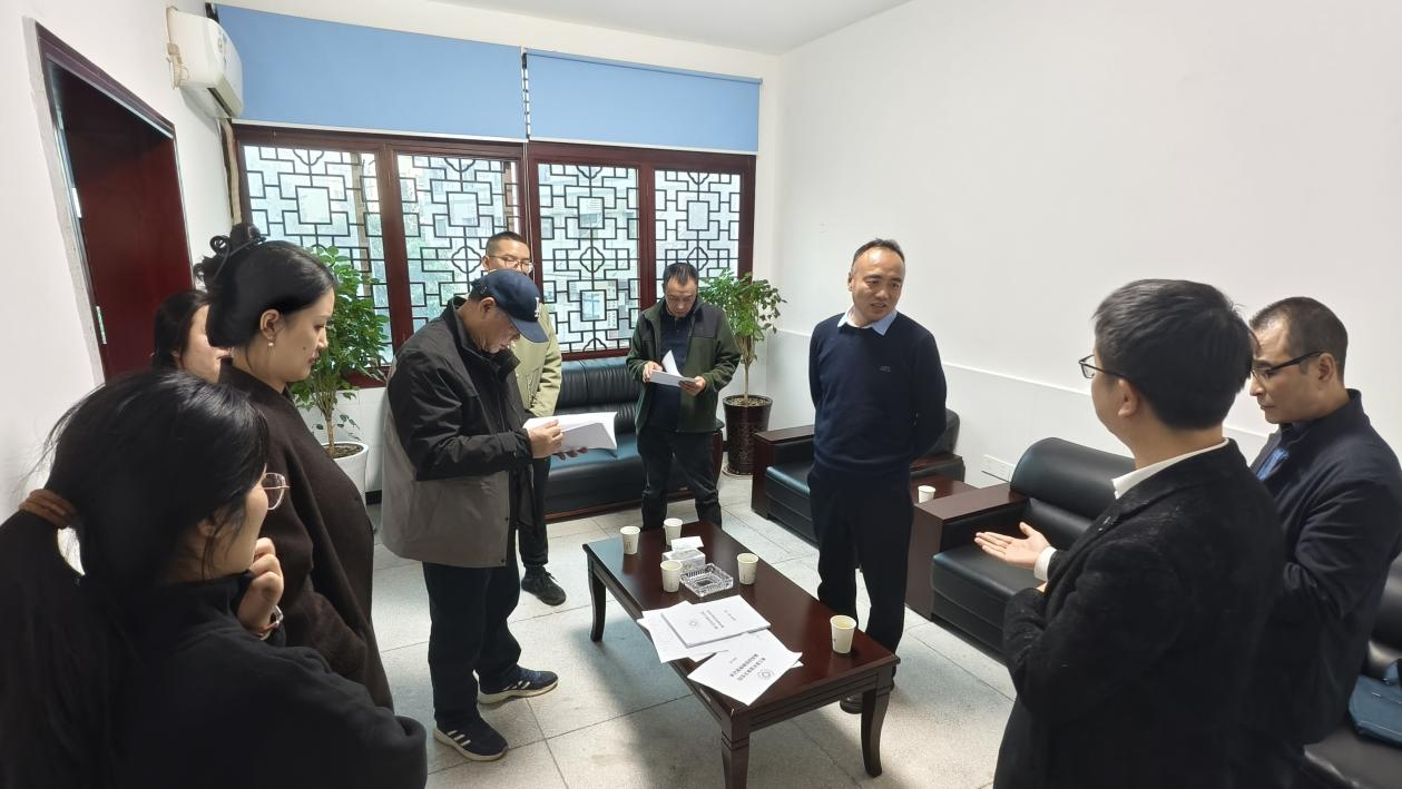 1762937105451054611.png 1762937105451054611.png